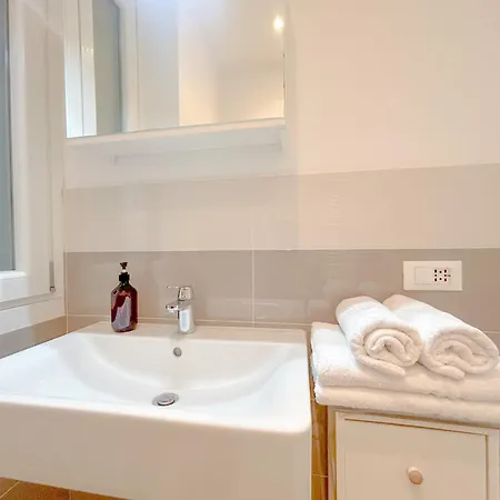 A 50 Mt Dal Mare A-c - Centro Apartment Loano